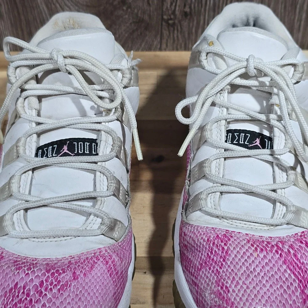 Jordan‎ Retro 11 Low Pink Snakeskin GS Size 6Y White 580521-108 2013
